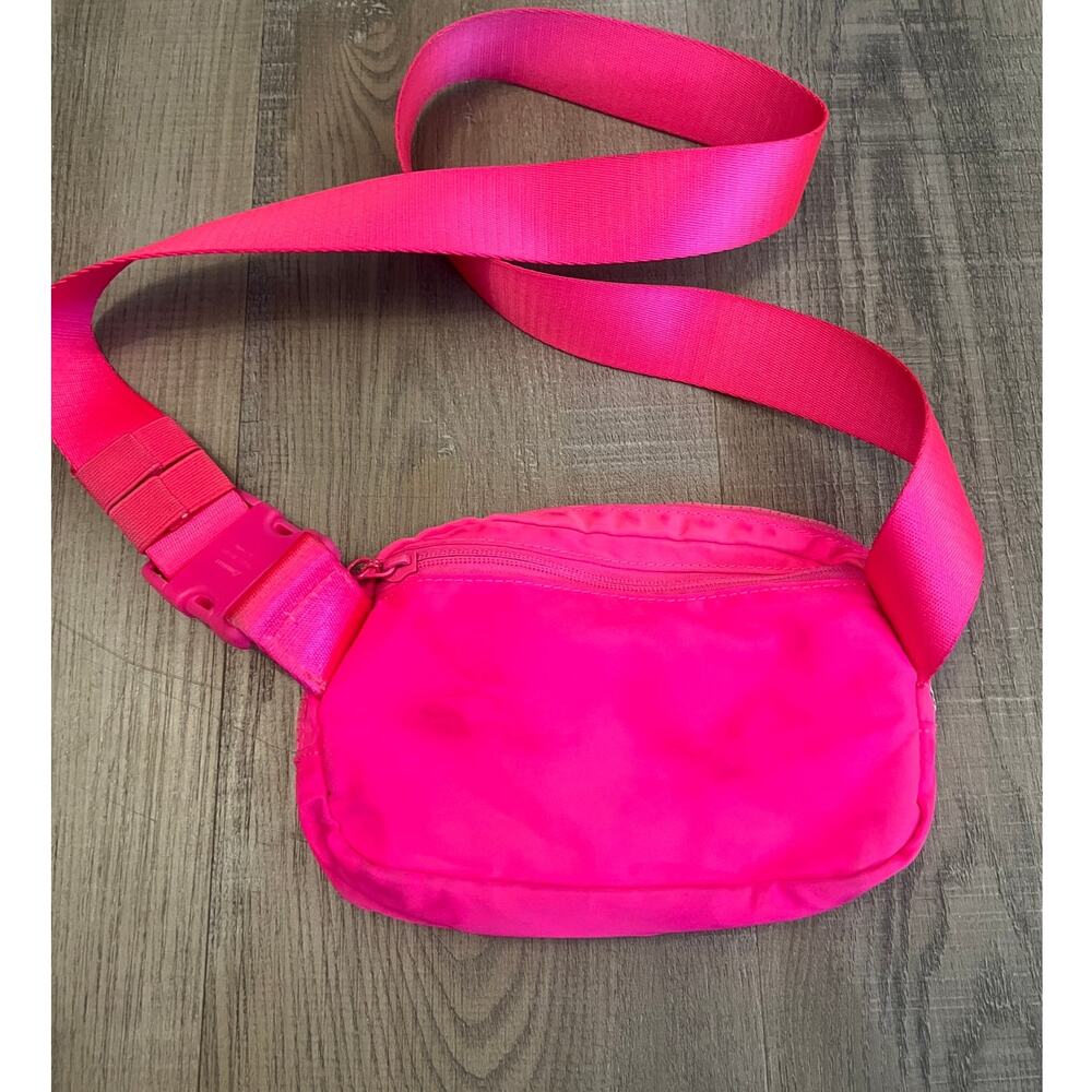 Lululemon Pink Belt Bag - Picture 3 of 4